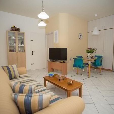 Comfi Apartment Kleio Candia Esterno foto